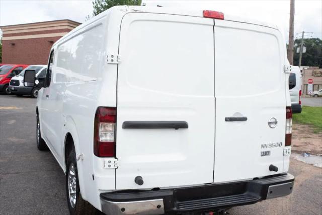2013 Nissan 3500 SV V8