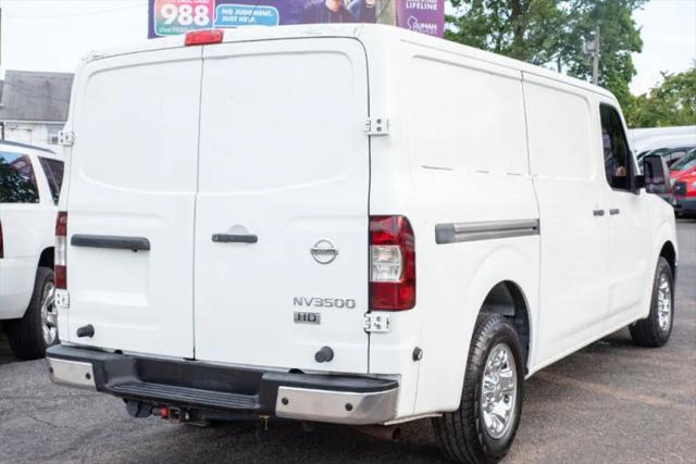 2013 Nissan 3500 SV V8