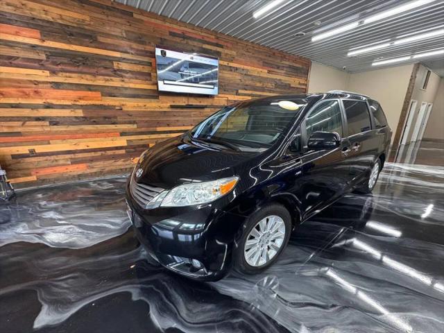 2016 Toyota Sienna XLE 7 Passenger for sale in Oswego, IL