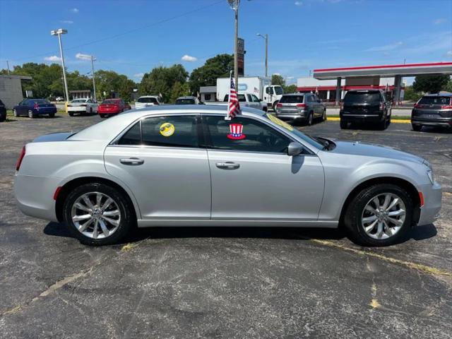 2021 Chrysler 300 Touring L AWD