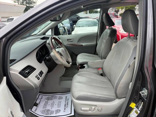 2012 Toyota Sienna XLE 7 Passenger