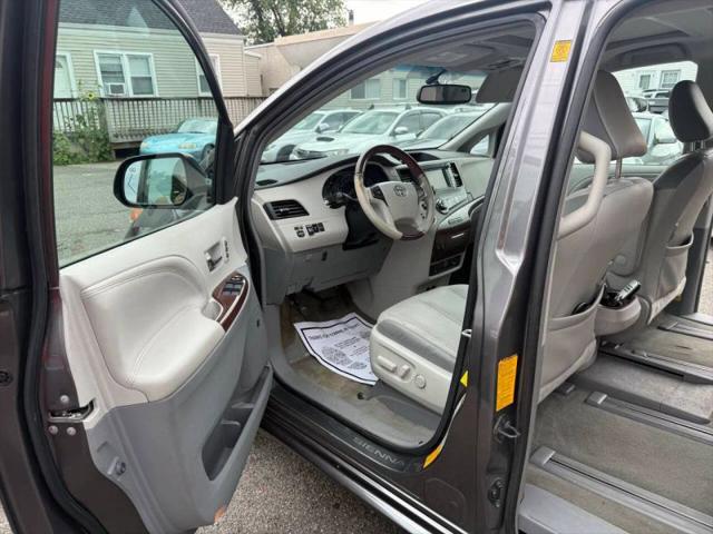 2012 Toyota Sienna XLE 7 Passenger