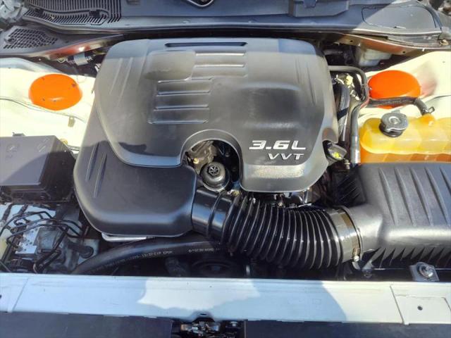 2015 Dodge Challenger SXT Plus