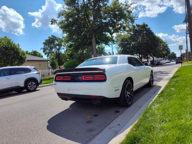 2015 Dodge Challenger SXT Plus