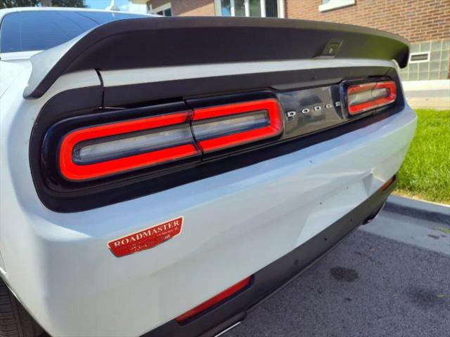 2015 Dodge Challenger SXT Plus
