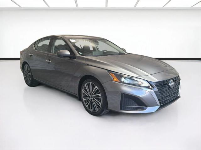 2023 Nissan Altima SL FWD