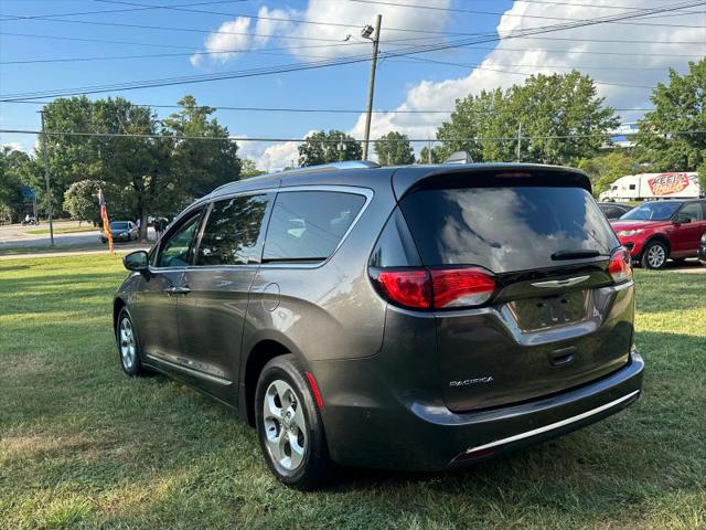 2017 Chrysler Pacifica Touring-L Plus