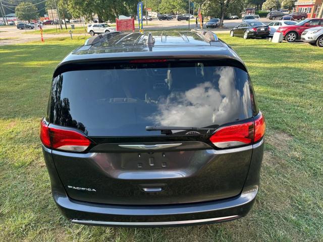 2017 Chrysler Pacifica Touring-L Plus
