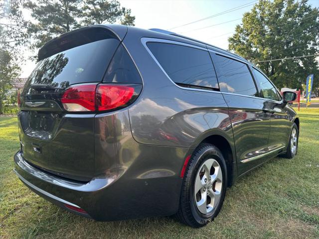 2017 Chrysler Pacifica Touring-L Plus