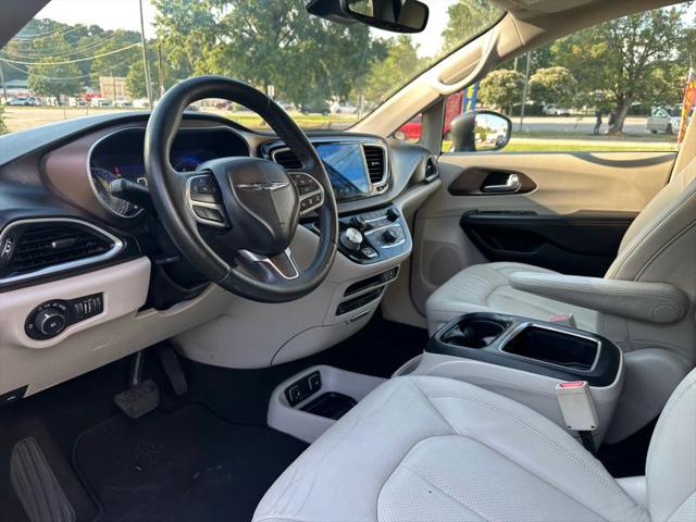 2017 Chrysler Pacifica Touring-L Plus