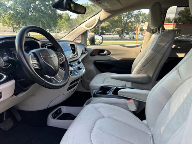 2017 Chrysler Pacifica Touring-L Plus