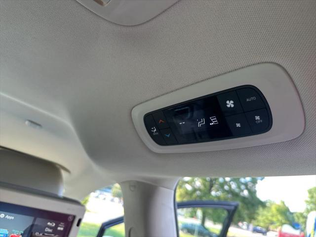 2017 Chrysler Pacifica Touring-L Plus