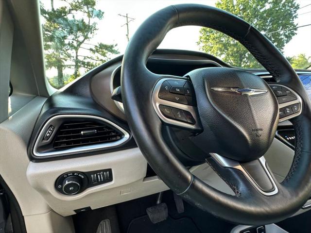 2017 Chrysler Pacifica Touring-L Plus