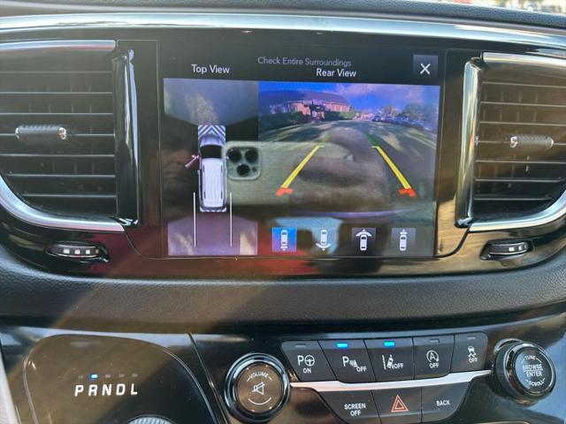 2017 Chrysler Pacifica Touring-L Plus