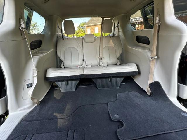 2017 Chrysler Pacifica Touring-L Plus