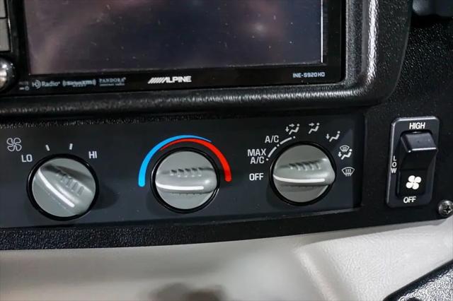 2003 HUMMER H1 Enclosed