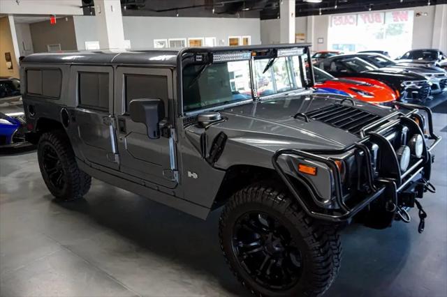 2003 HUMMER H1 Enclosed
