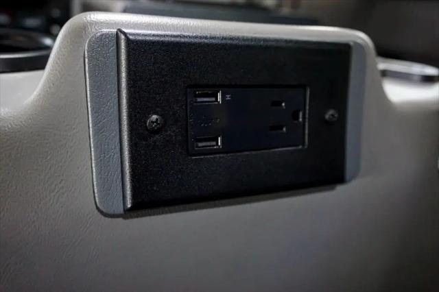 2003 HUMMER H1 Enclosed