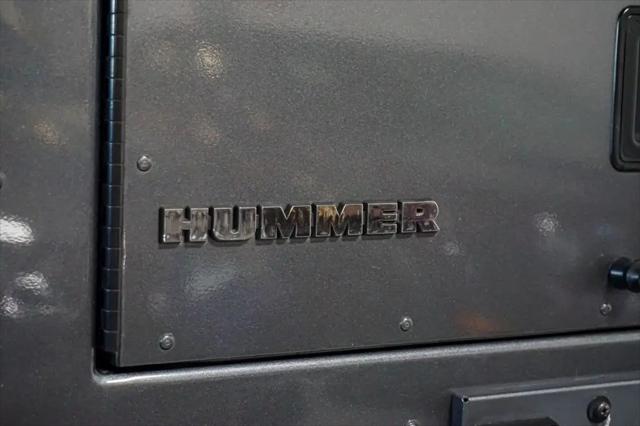 2003 HUMMER H1 Enclosed