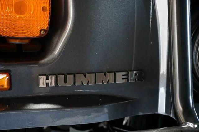 2003 HUMMER H1 Enclosed