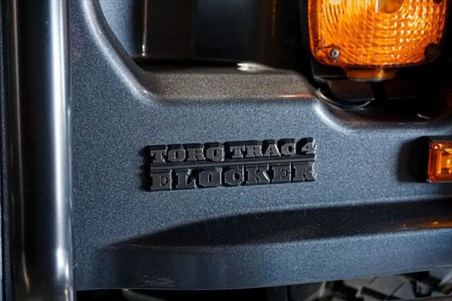 2003 HUMMER H1 Enclosed
