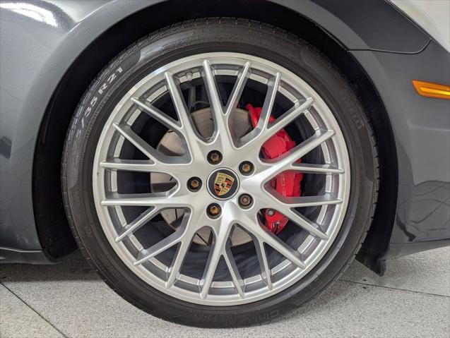 2023 Porsche Panamera 4S