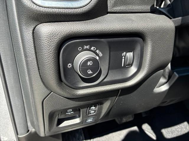 2025 Ram 1500 Big Horn Crew Cab 4x4 57 Box