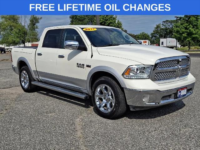 2017 RAM 1500 Laramie Crew Cab 4x4 57 Box 2017 RAM 1500 Laramie Crew Cab 4x4 57 Box