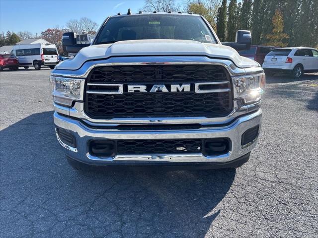 2024 RAM 3500 Chassis Tradesman/SLT 2024 RAM 3500 Chassis Tradesman/SLT
