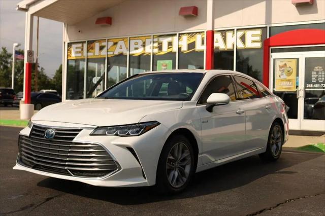 2019 Toyota Avalon Hybrid XLE for sale in Waterford, MI