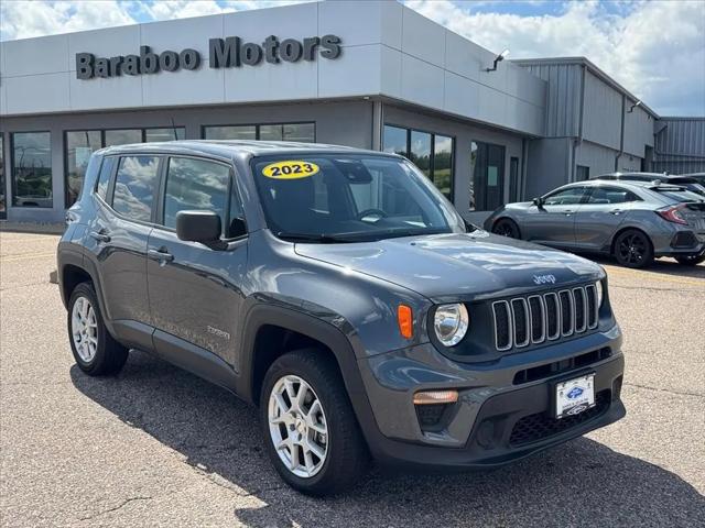 2023 Jeep Renegade Latitude 4x4 for sale in Baraboo, WI