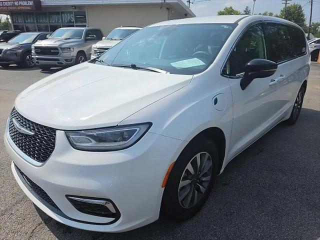 2024 Chrysler Pacifica Hybrid Select for sale in Oregon, OH