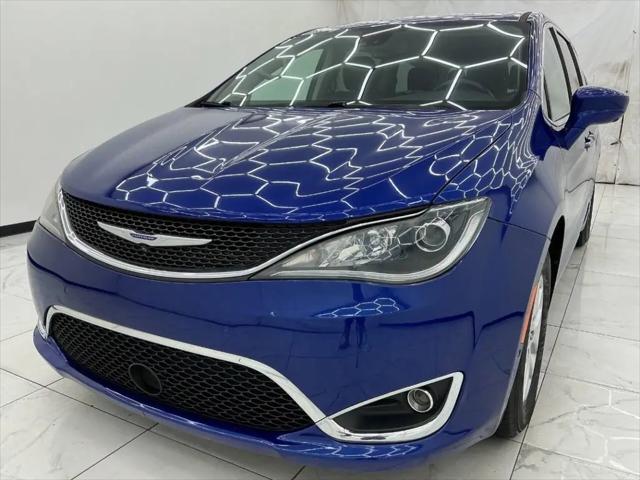 2020 Chrysler Pacifica Touring for sale in Cincinnati, OH