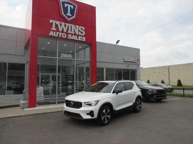 2023 Volvo XC40 B4 Ultimate Dark Theme for sale in Redford Charter Twp, MI