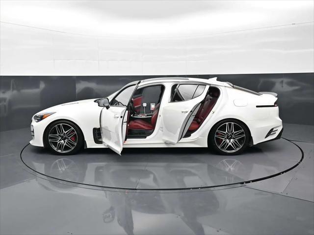 2022 Kia Stinger GT1