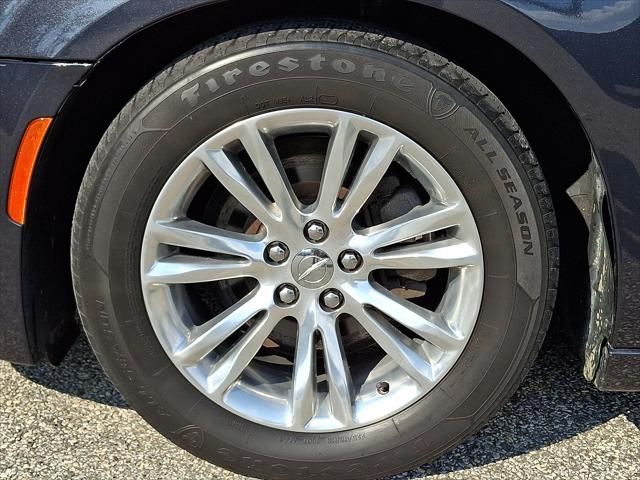 2019 Chrysler 300 Touring L