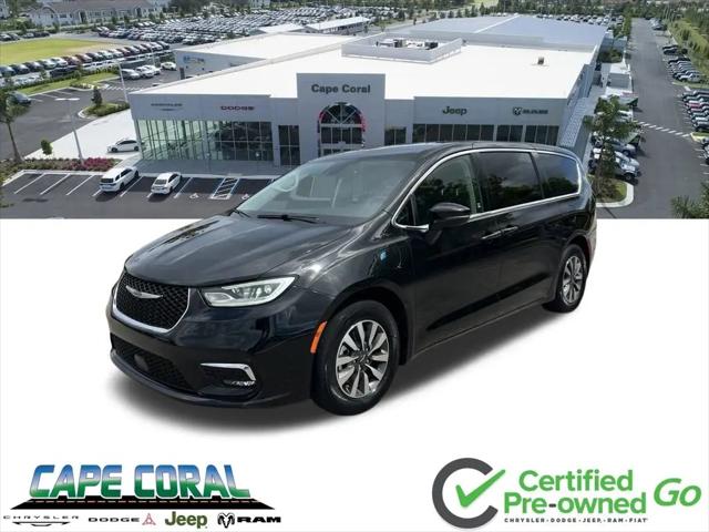 2022 Chrysler Pacifica Hybrid Touring L for sale in Cape Coral, FL