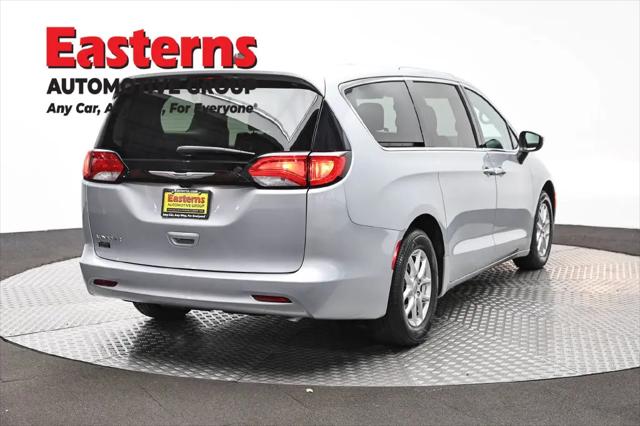 2023 Chrysler Voyager LX