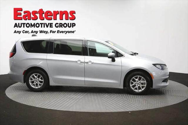 2023 Chrysler Voyager LX
