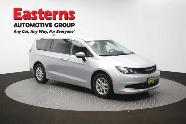 2023 Chrysler Voyager LX