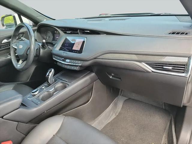 2023 Cadillac XT4 FWD Sport
