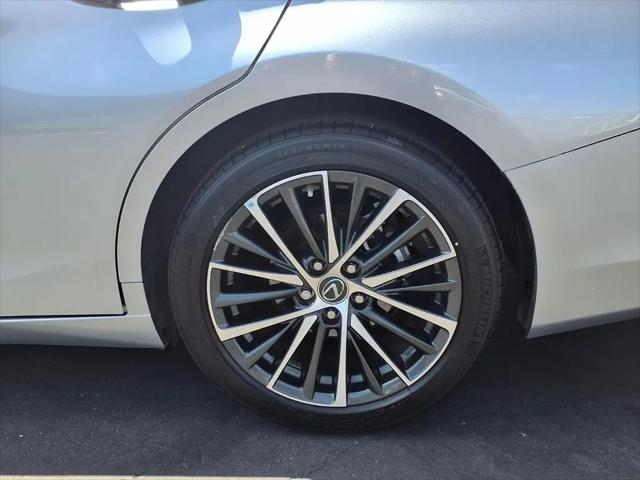 2024 Lexus ES 300h ES 300h