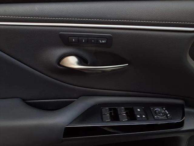 2024 Lexus ES 300h ES 300h