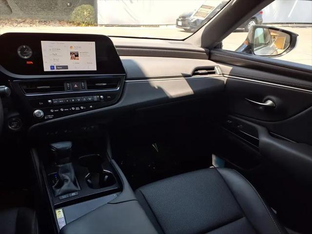 2024 Lexus ES 300h ES 300h