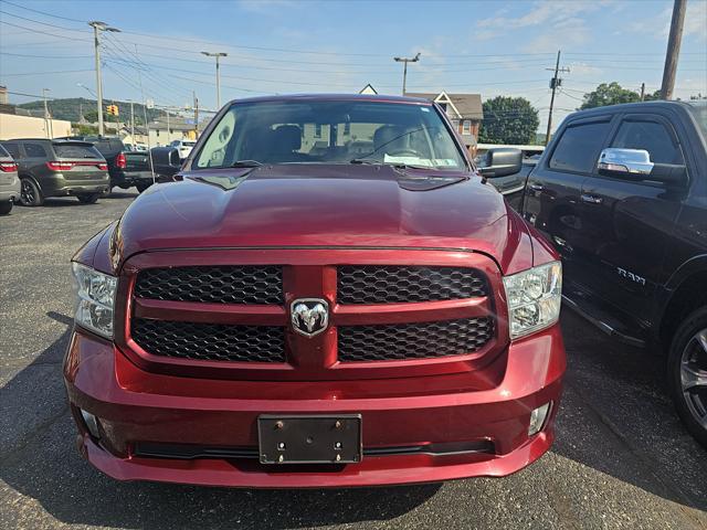 2017 RAM 1500 Express Quad Cab 4x4 64 Box