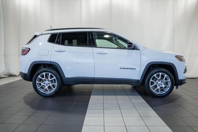 2022 Jeep Compass Latitude Lux 4x4 2022 Jeep Compass Latitude Lux 4x4