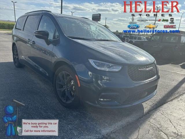2025 Chrysler Pacifica Limited for sale in Pontiac, IL