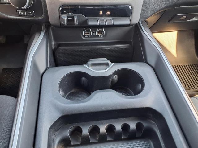 2022 Ram 1500 Big Horn Crew Cab 4x4 64 Box