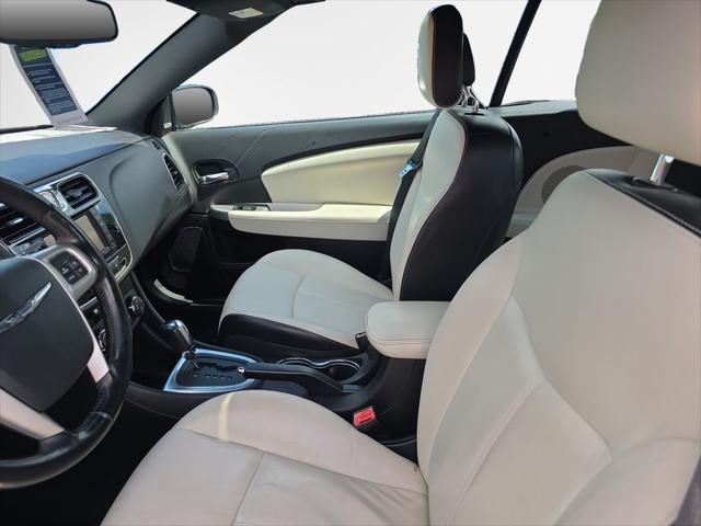 2012 Chrysler 200 Limited