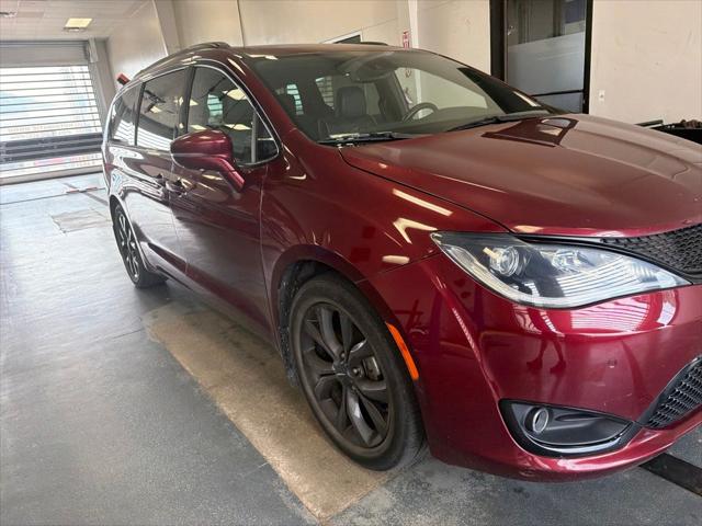2020 Chrysler Pacifica Limited for sale near Groveport, OH